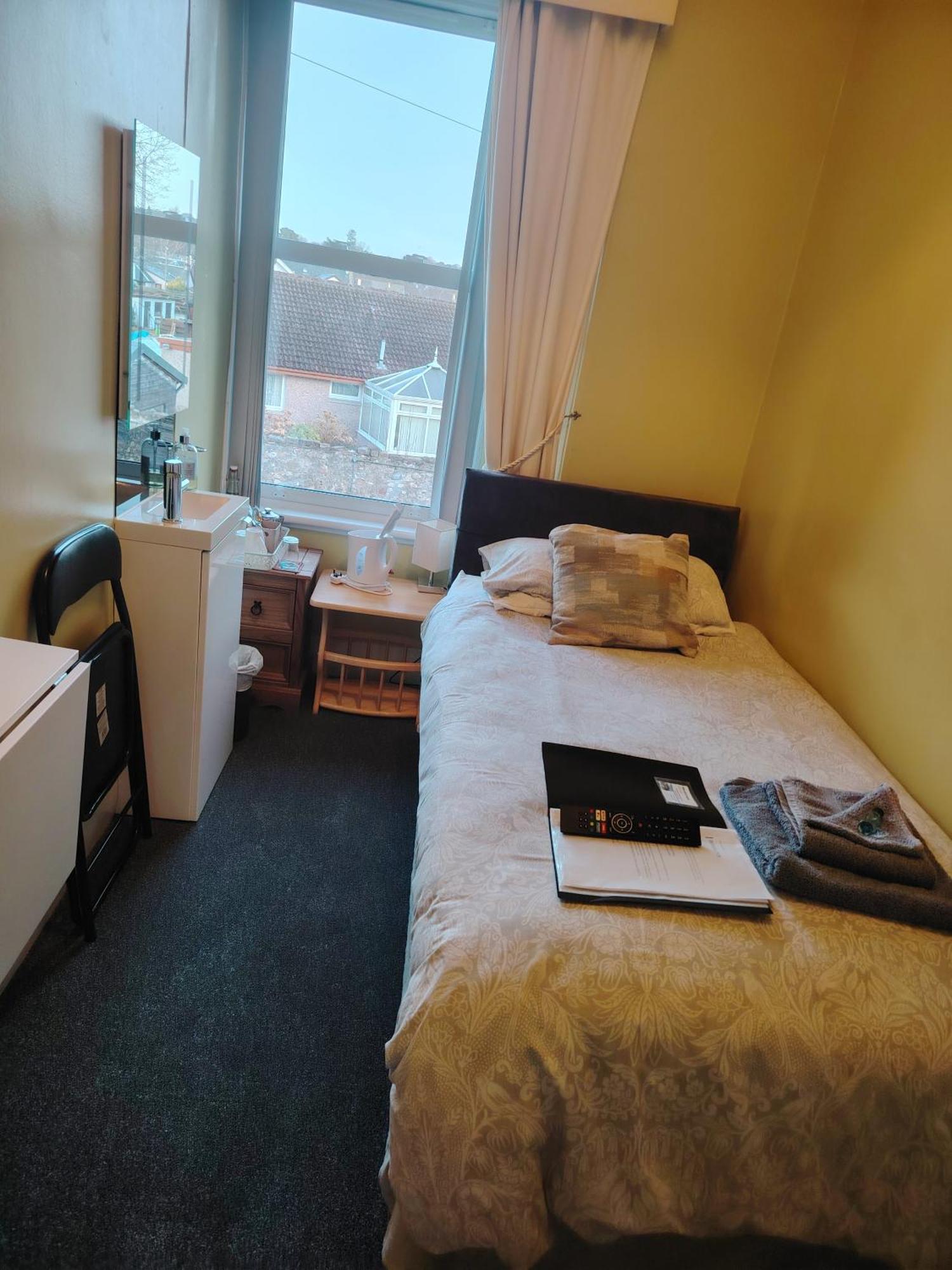 Single Room with Shared Bathroom,1746921989:JPEG