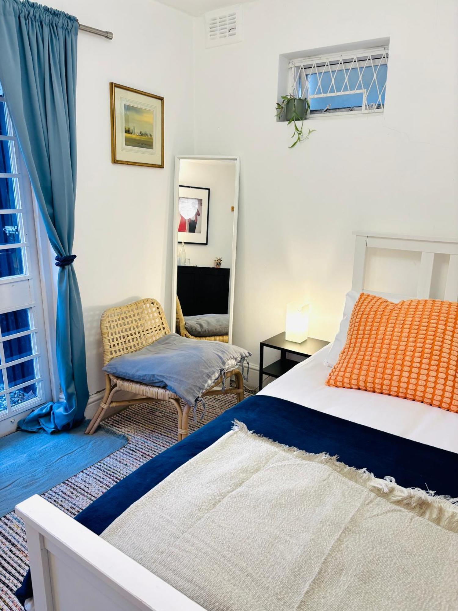 Single Room,1747062511:JPEG