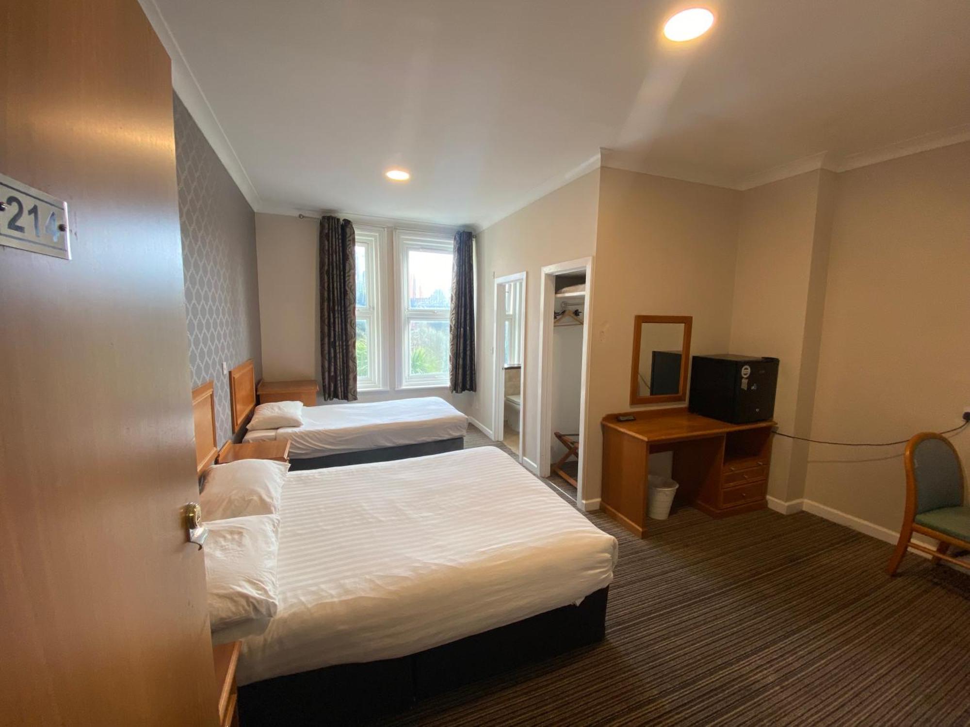 Double or Twin Room with Private Bathroom