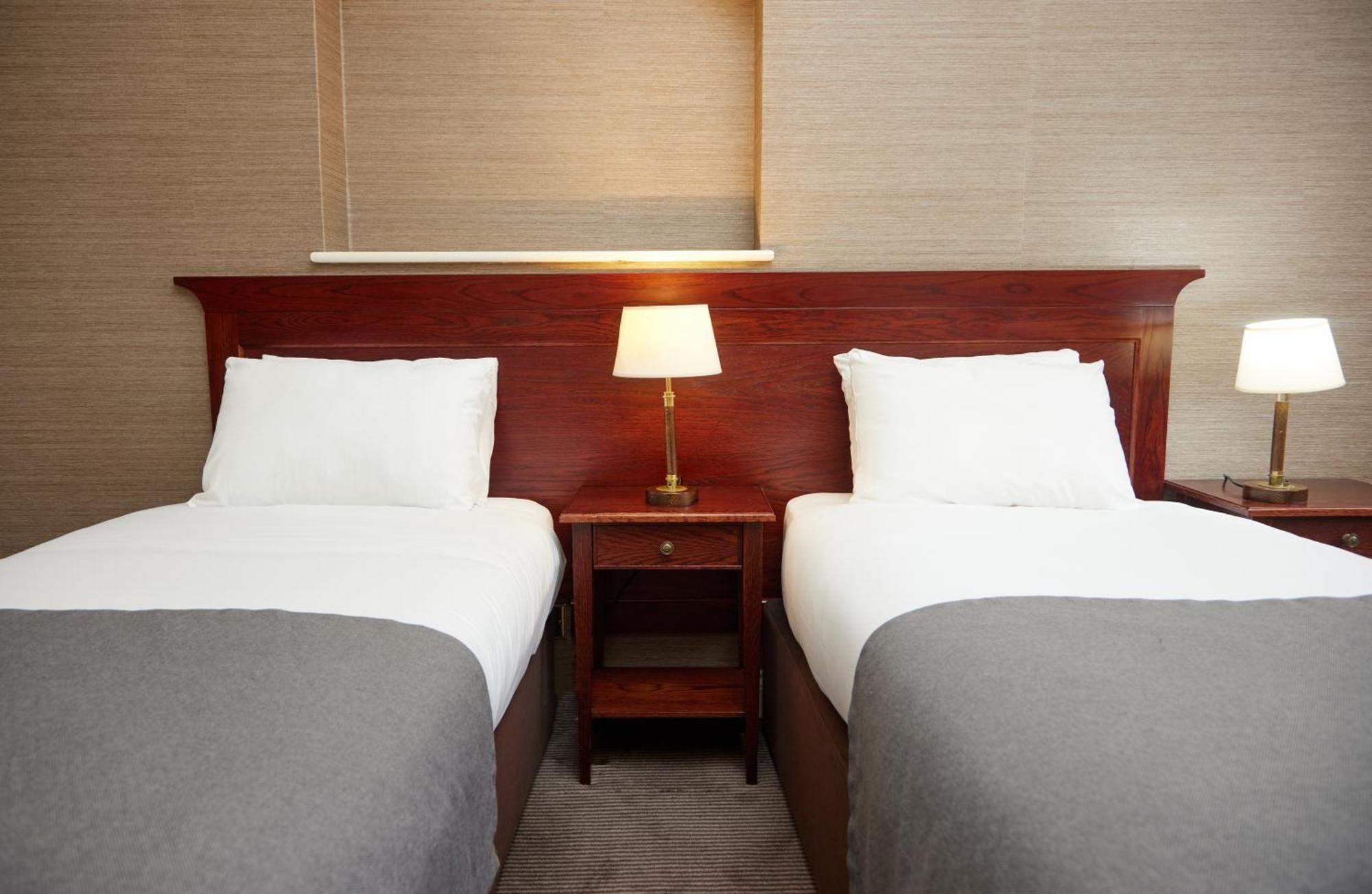 Twin Room,1756394929:JPEG