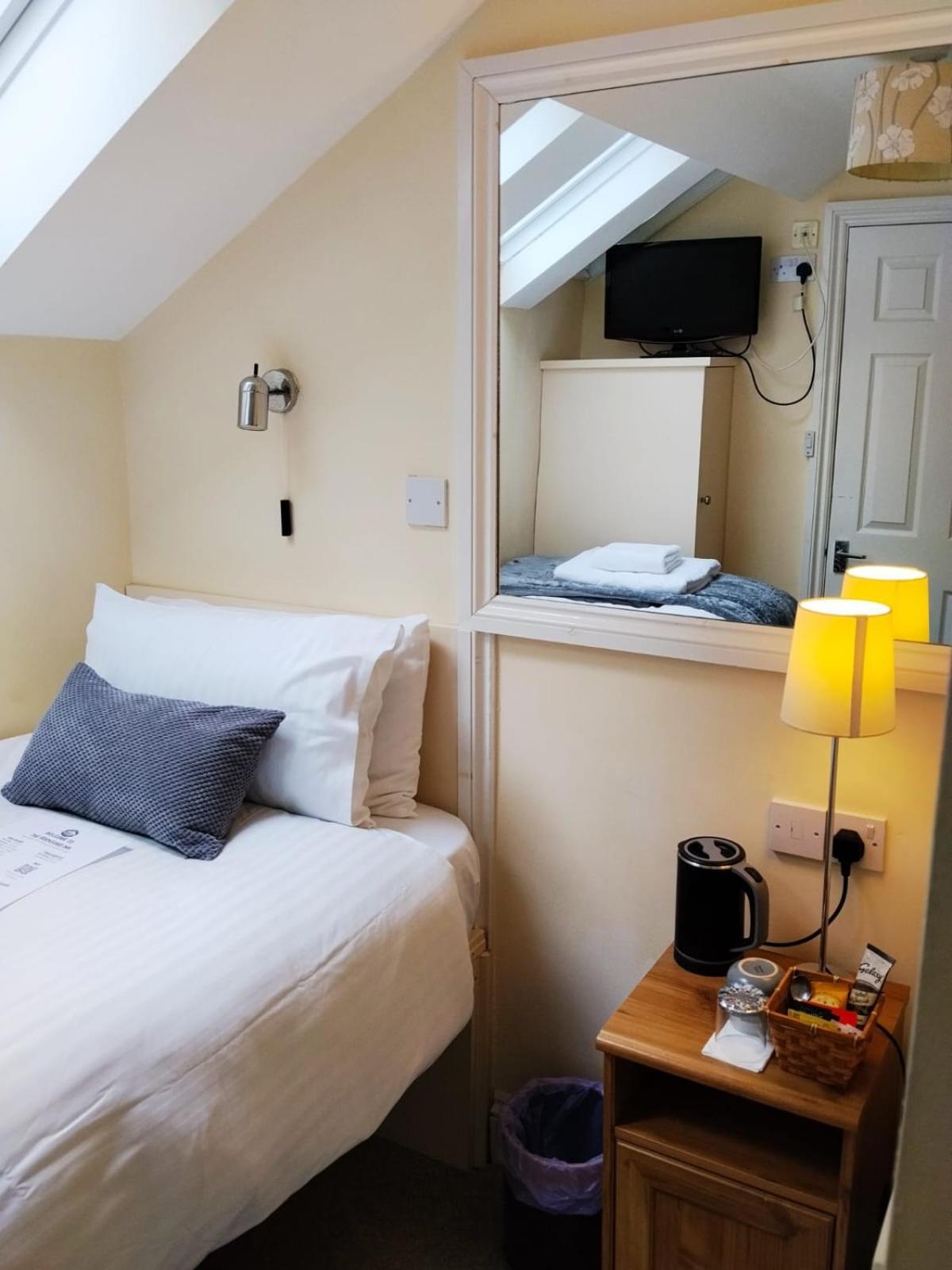 Small Single Room
