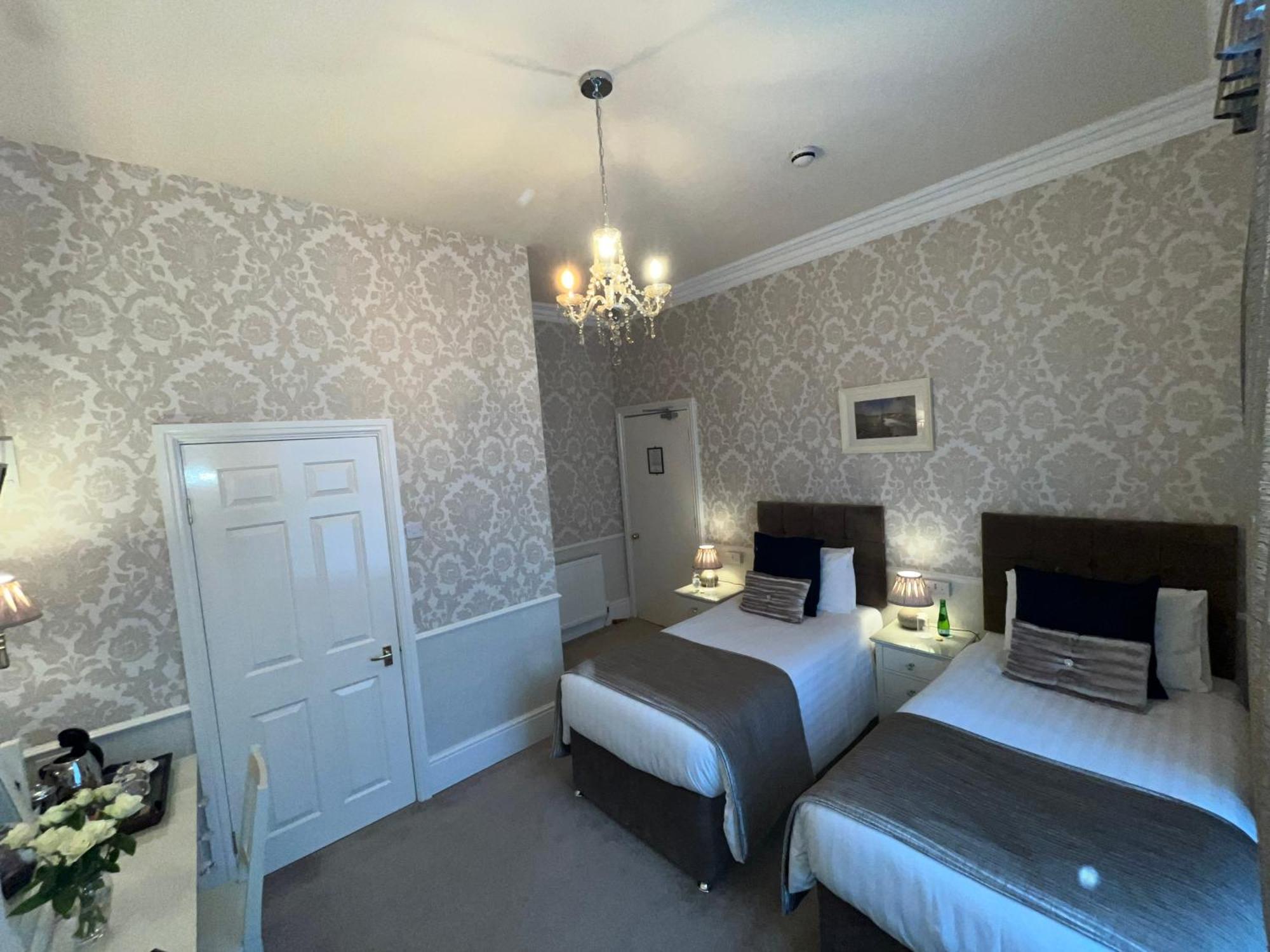 Standard Twin Room,1756518600:JPEG