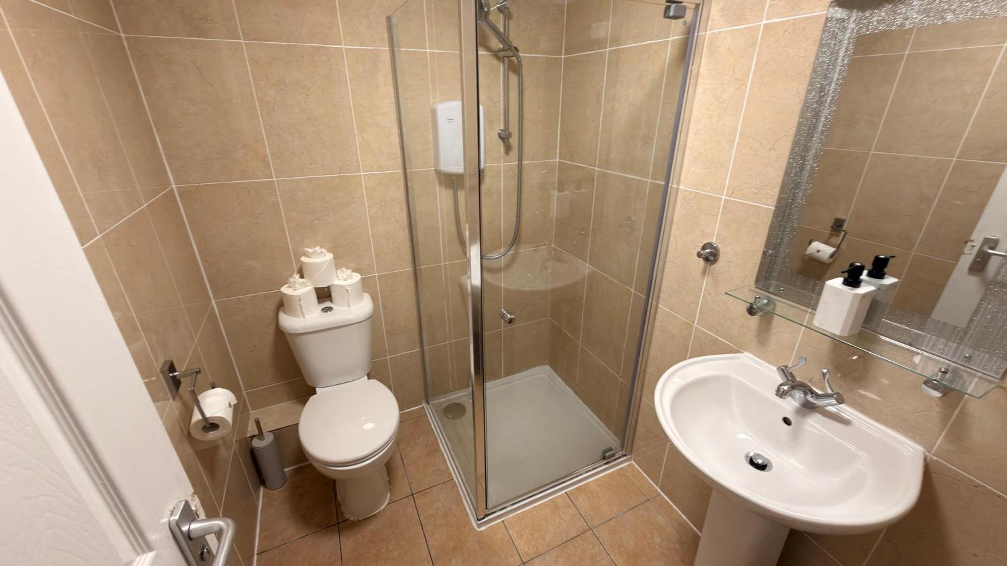 Standard Twin Room,1756565506:JPEG