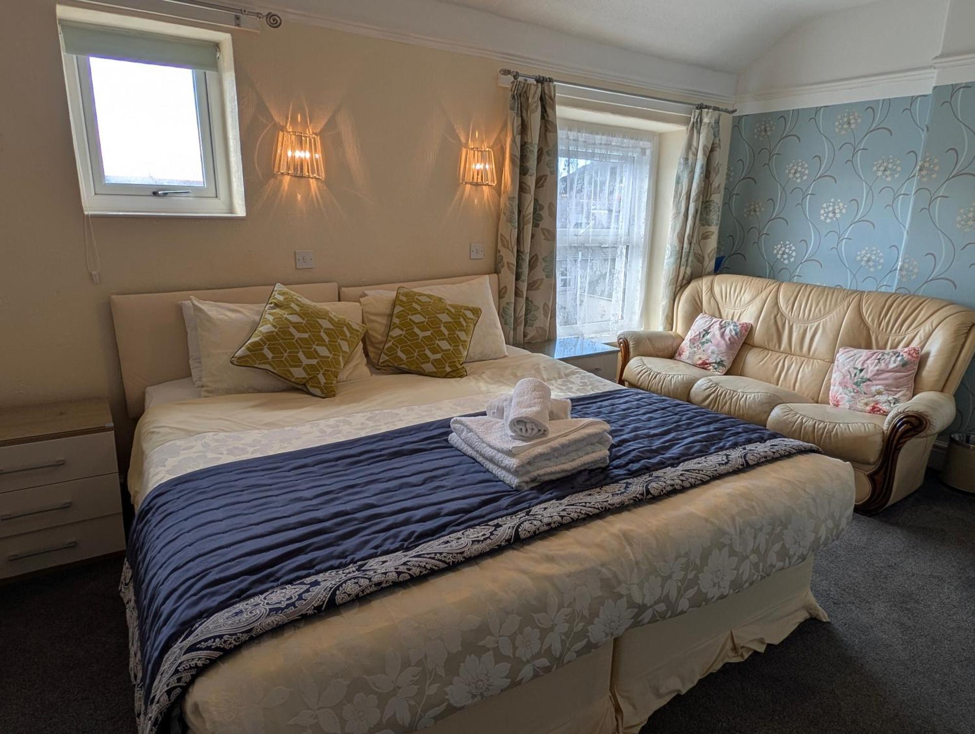 Superior King Room