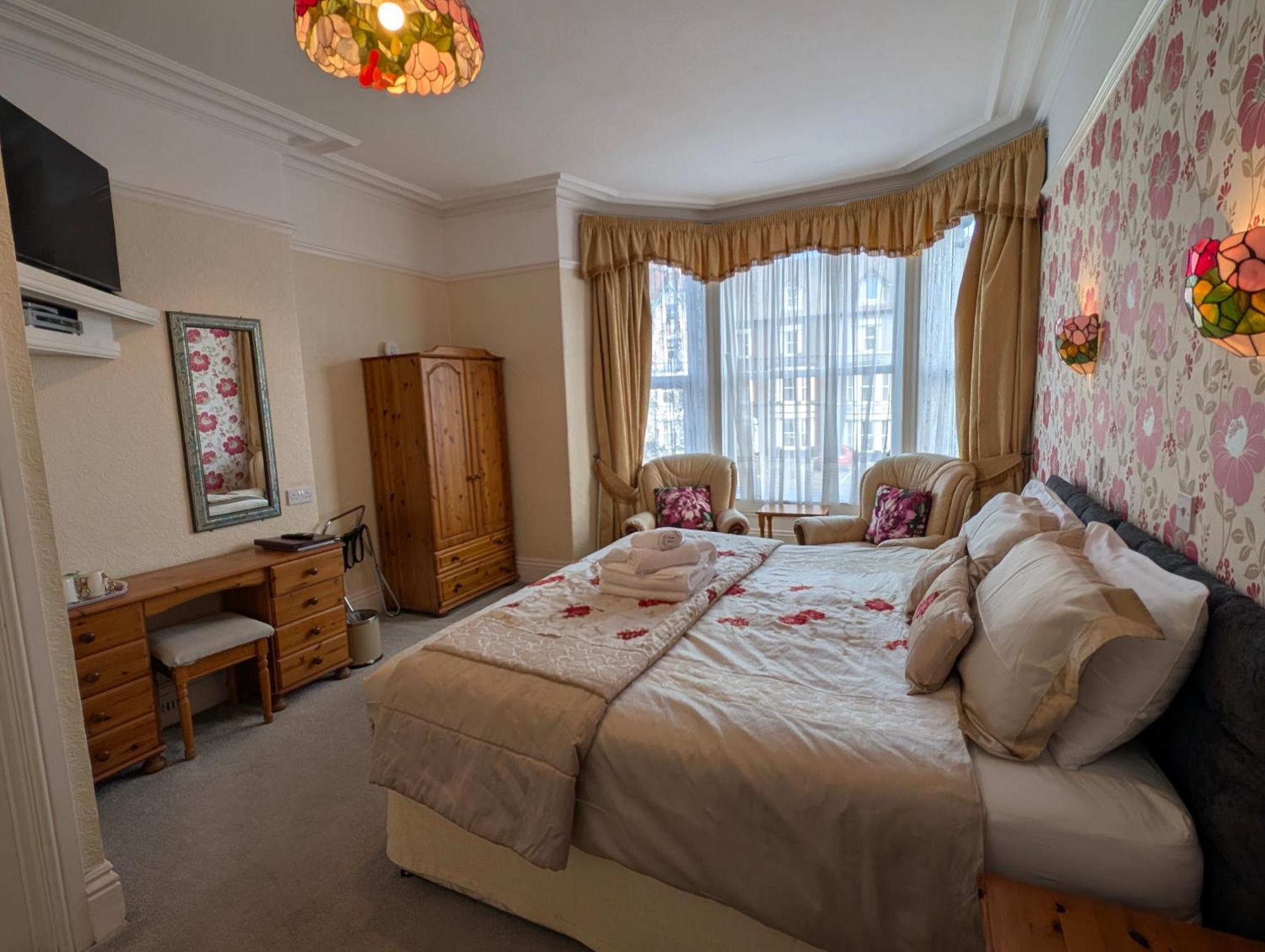 Superior King Room