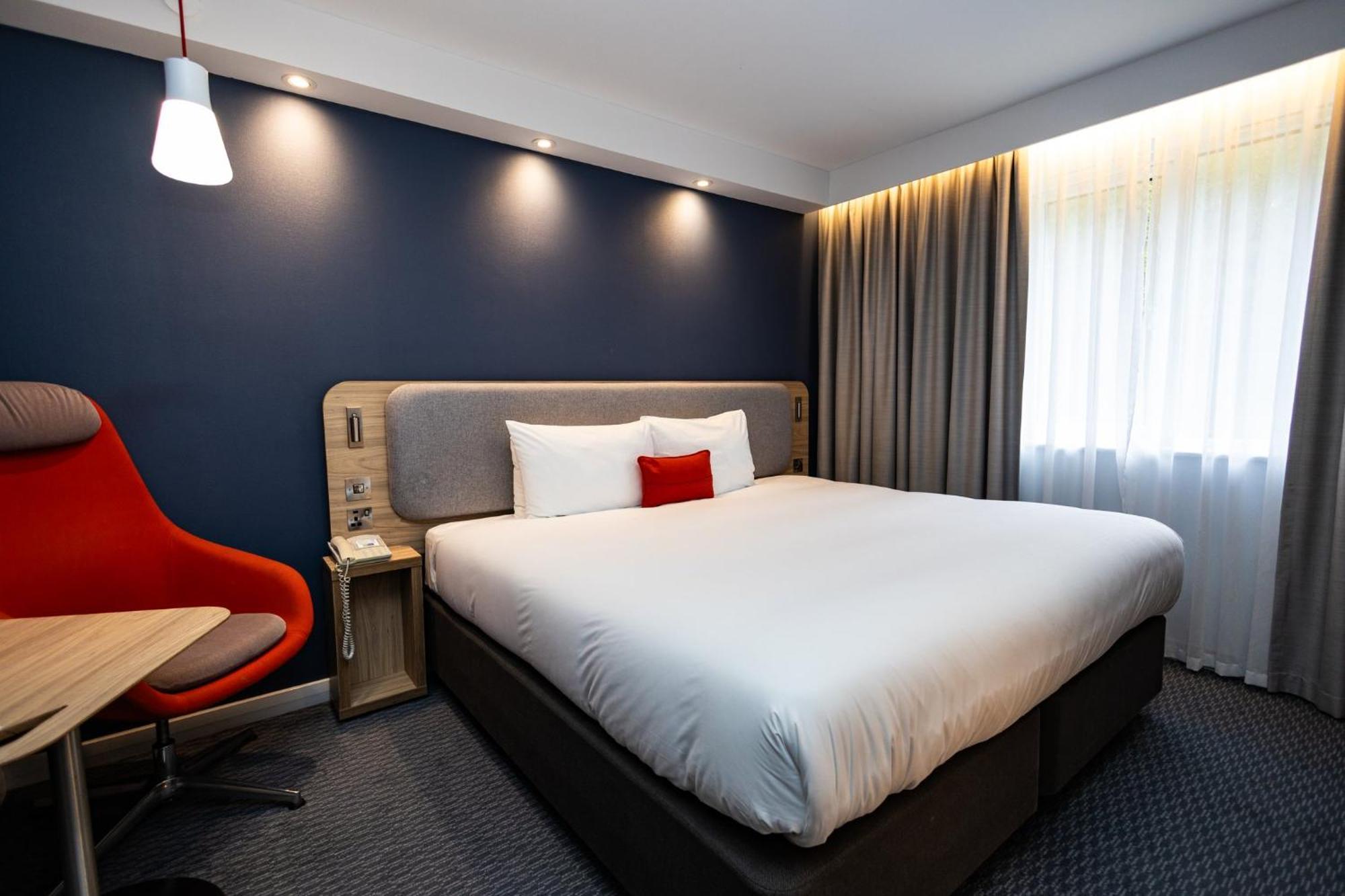 Standard King Room Upper Floor Hot