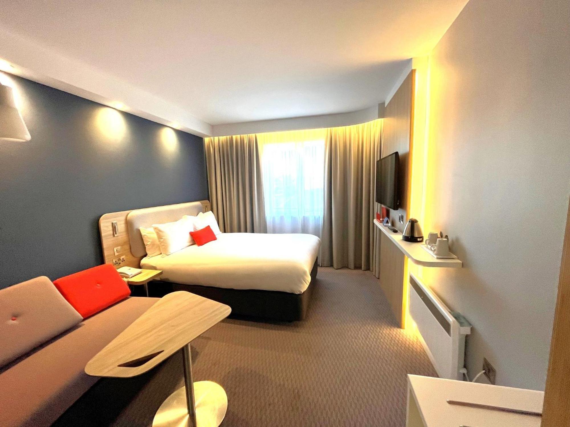 Standard Double Room Sofa Bed Hot