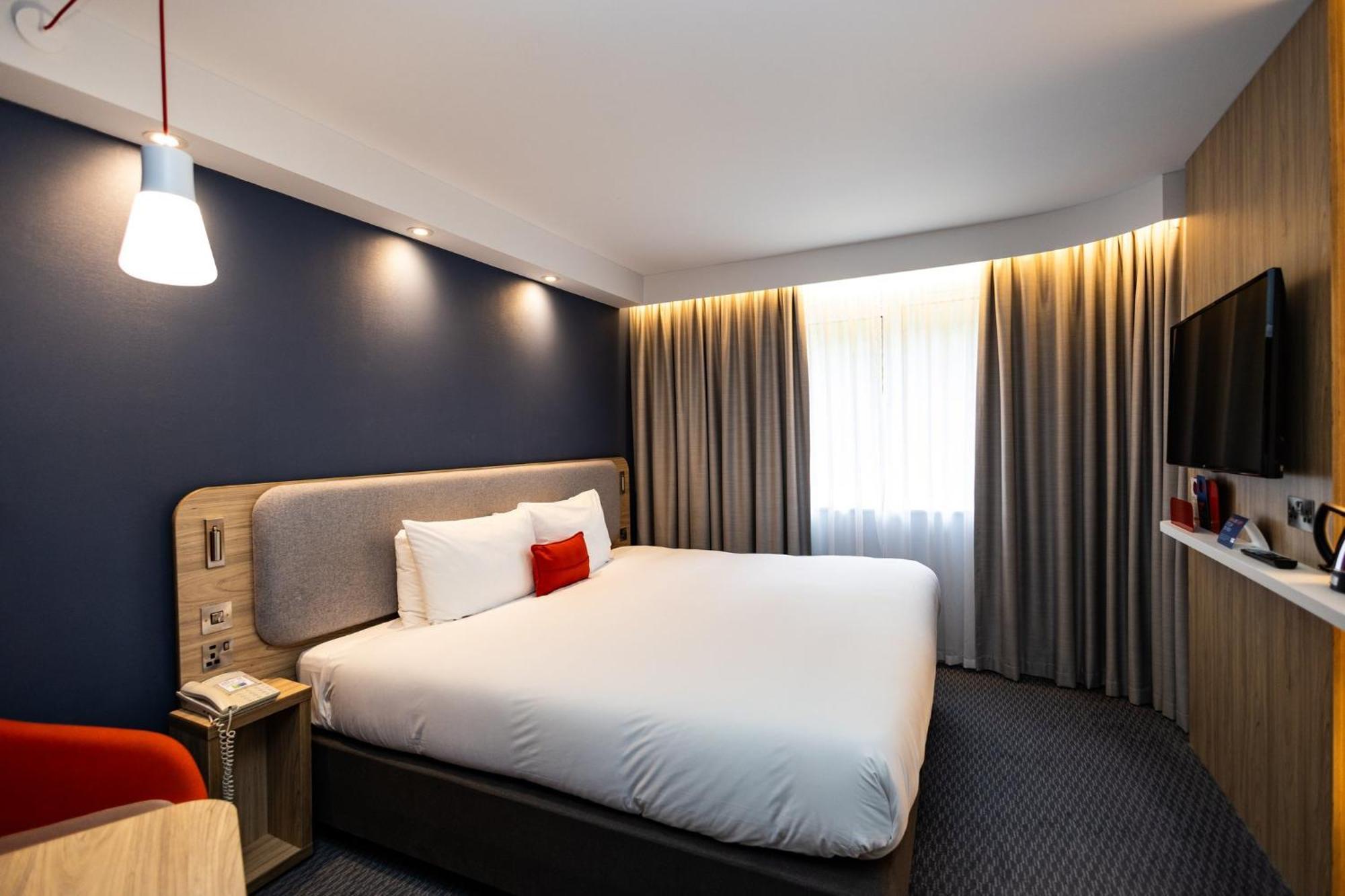Standard King Room Upper Floor Hot
