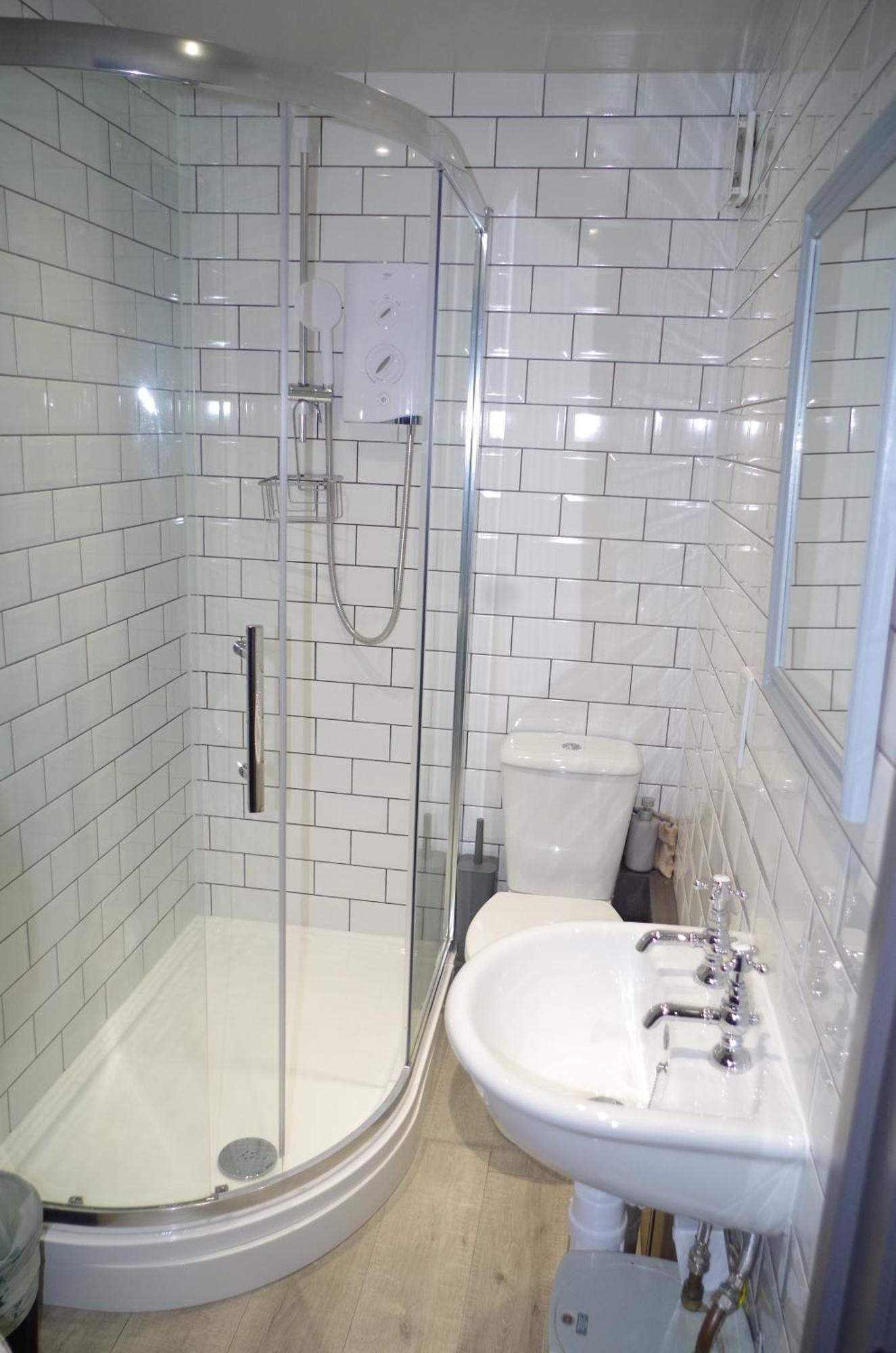 Family Room Bath,1593801479:JPEG