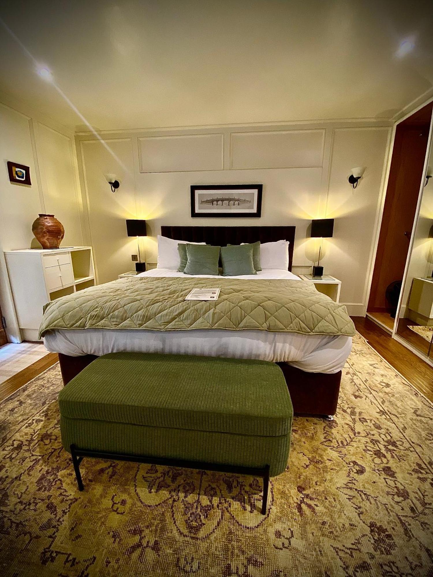 Deluxe Junior Suite