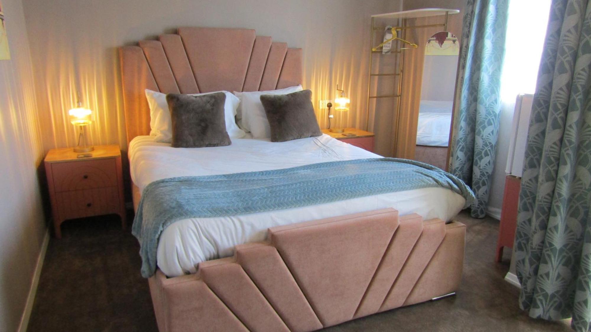 Deluxe King Room,1765360554:JPEG