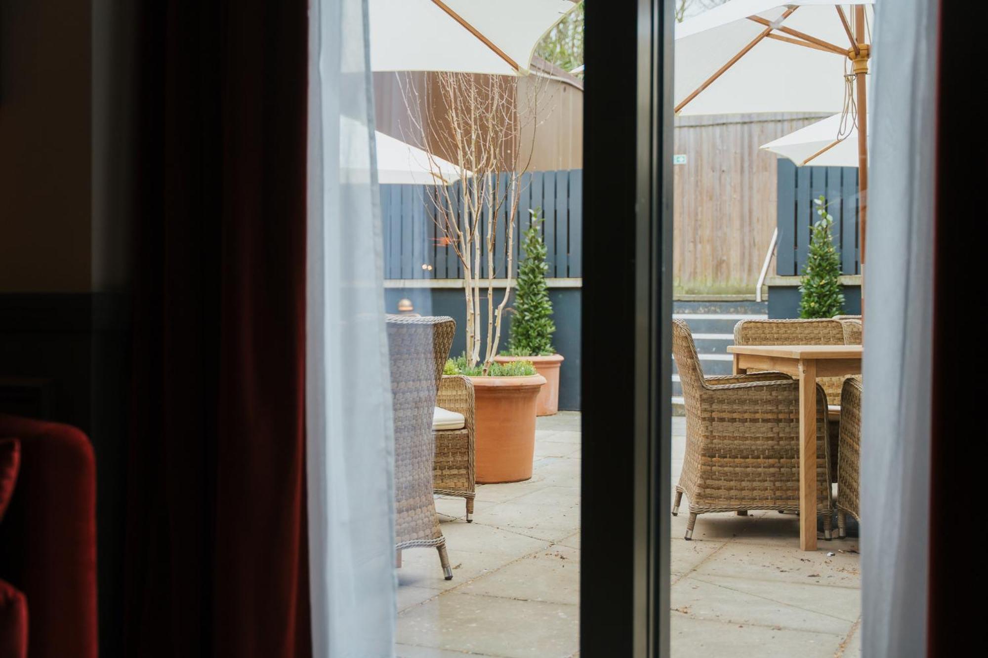 Suite Courtyard