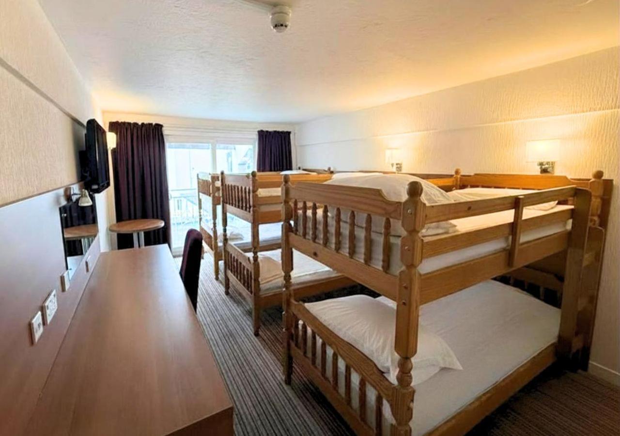 6-Bed Mixed Dormitory Room