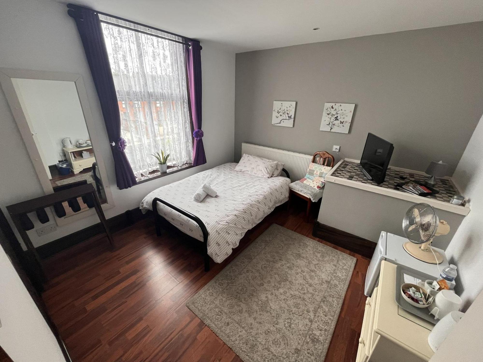 Standard Single Room with Shower