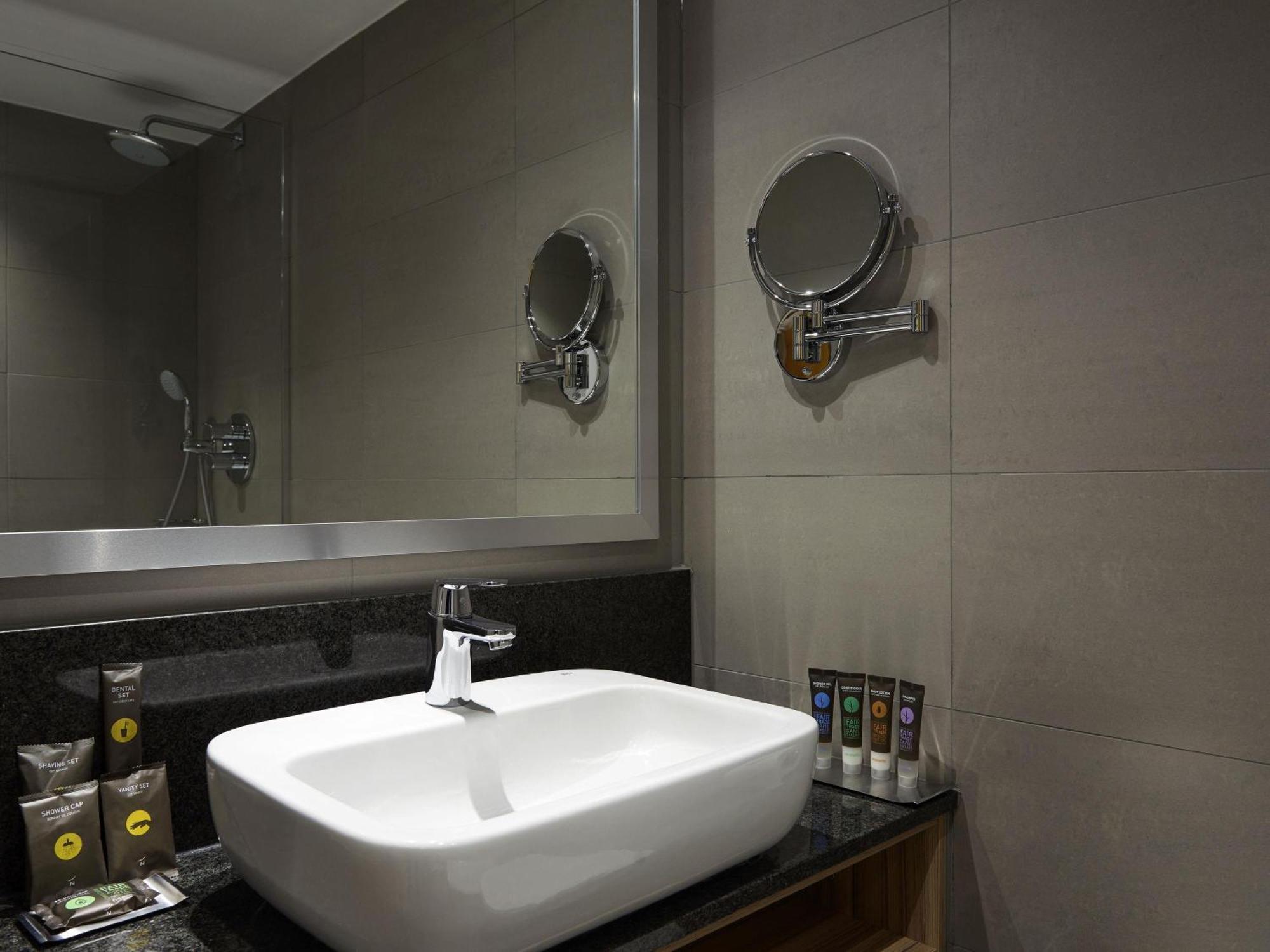 Superior Room with Two Twin Beds