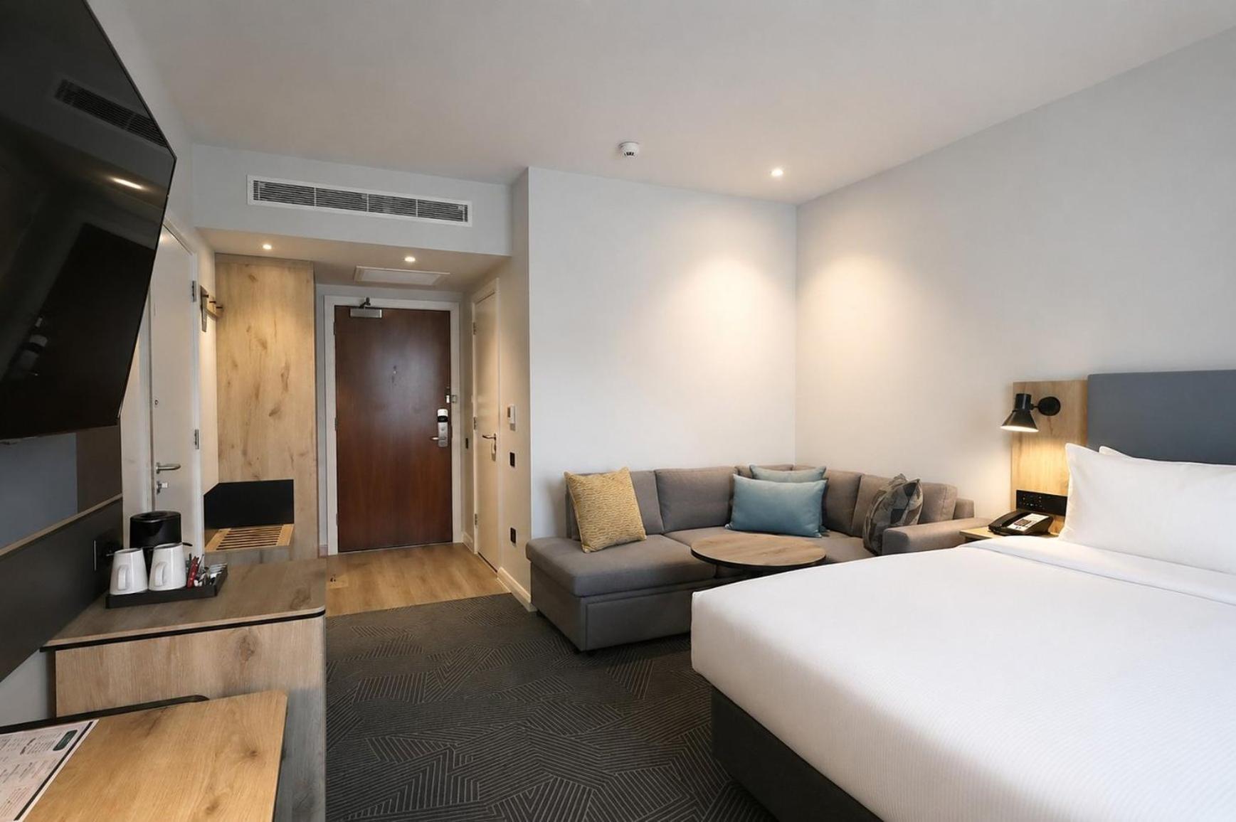 Premium Kamer met Queensize Bed en Slaapbank