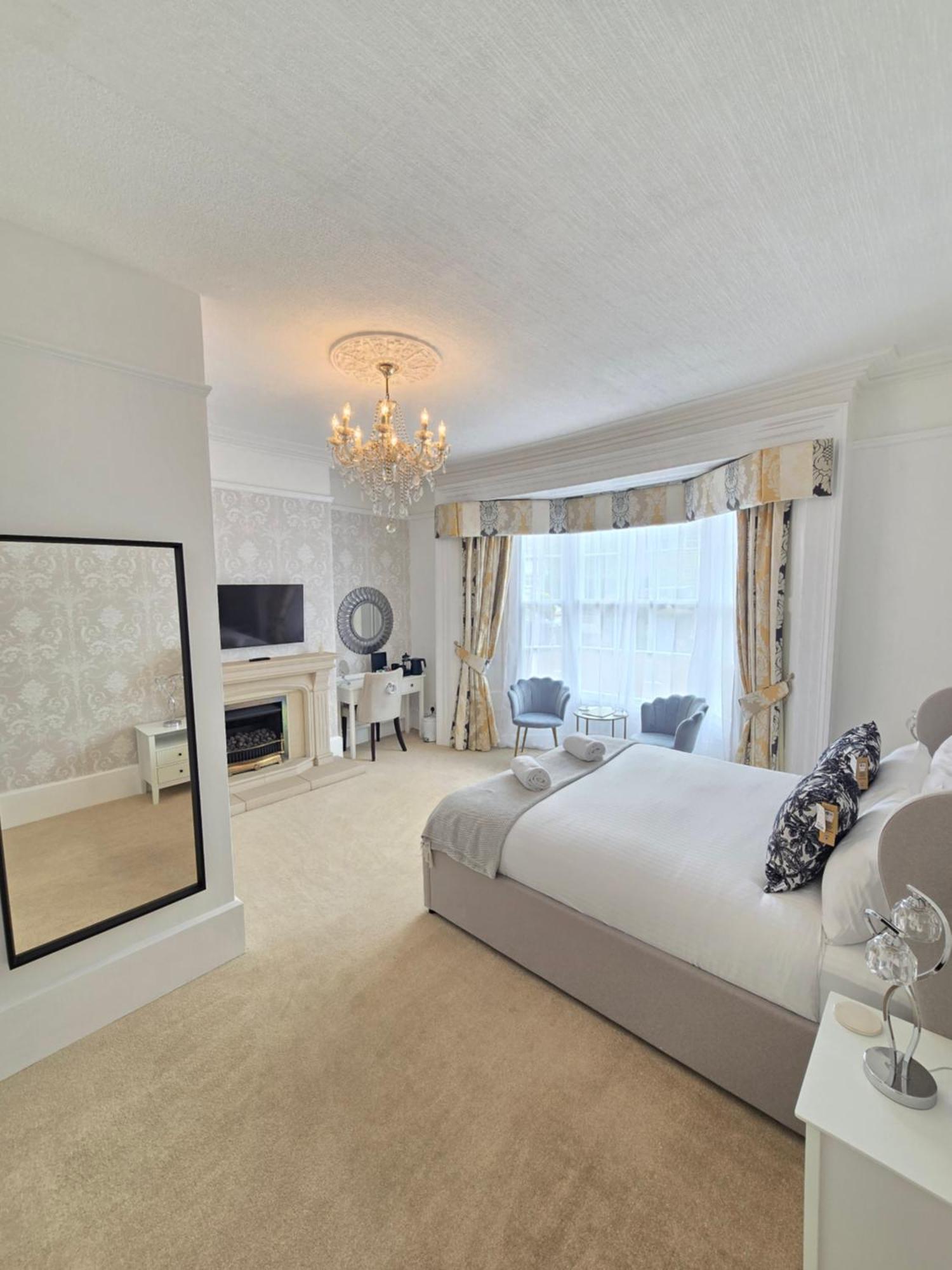 Large Double Room