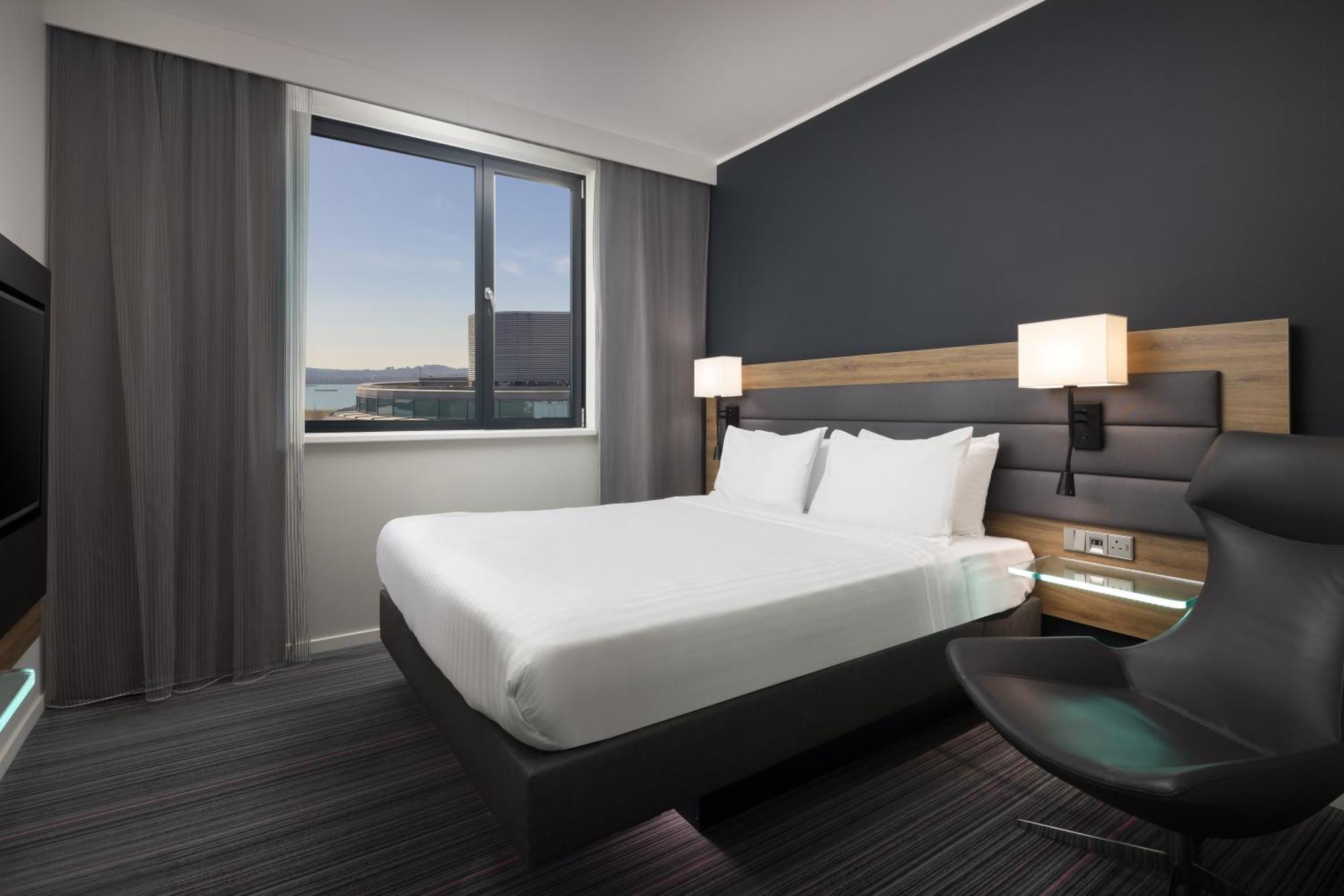 Moxy Upper Deck Queen Room