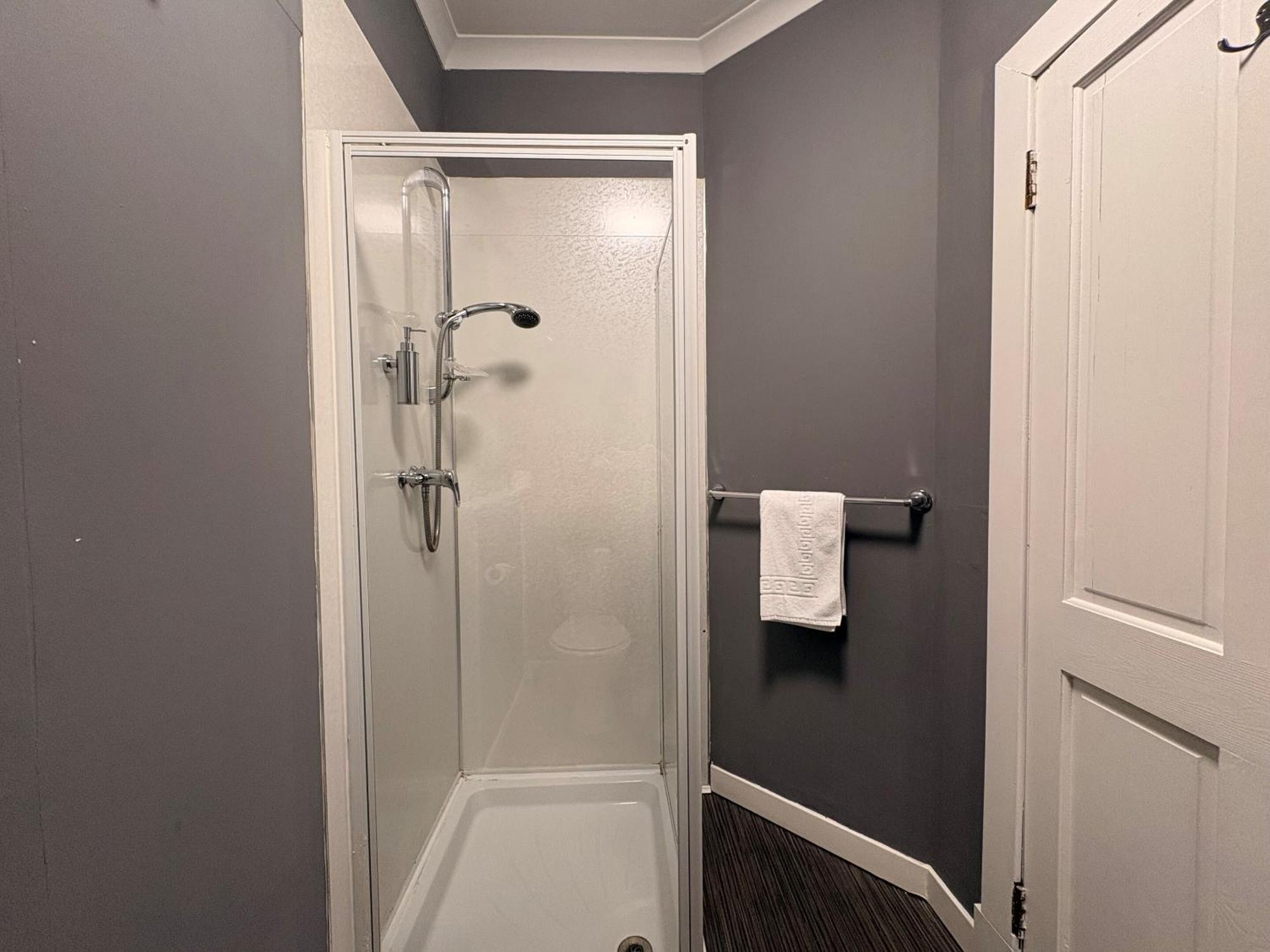 Eenpersoonskamer met Eigen Badkamer