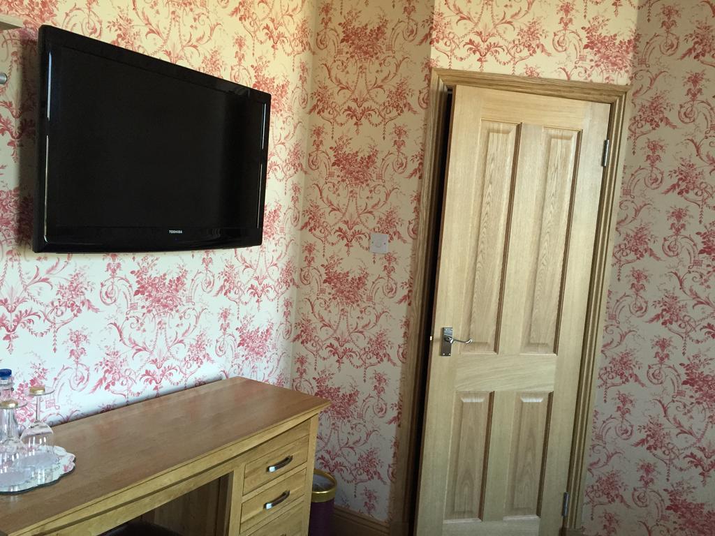 Family Room (2 Adults + 2 Children),188492741:JPEG