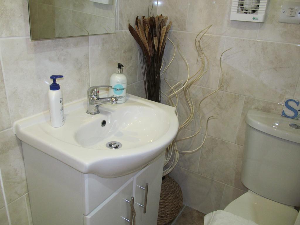 Superior Family Room,379652689:JPEG