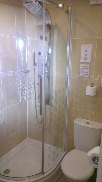 Habitación Doble - Cama extragrande con dosel
