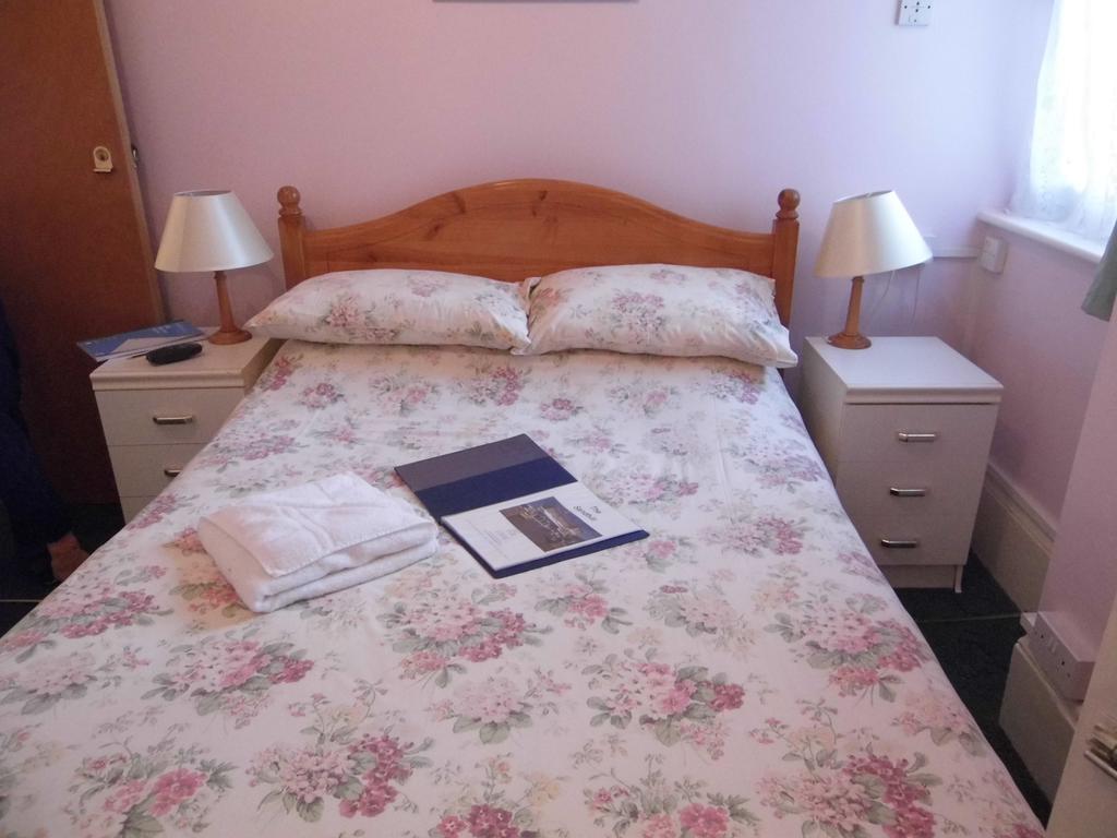 Small Double Room,221249126:JPEG