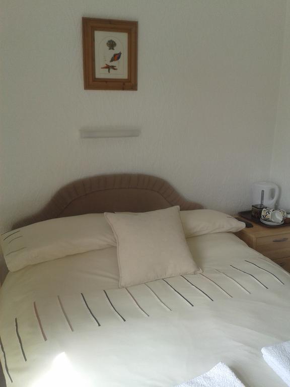 Small Double Room,164760804:JPEG
