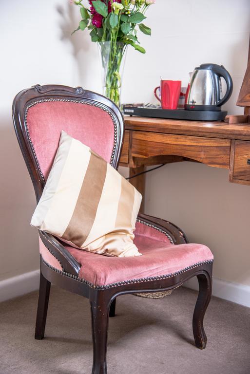 Family Room (2 Adults + 2 Children),1706814032:JPEG