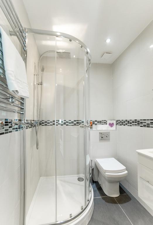 One-Bedroom Apartment (3 Adults)