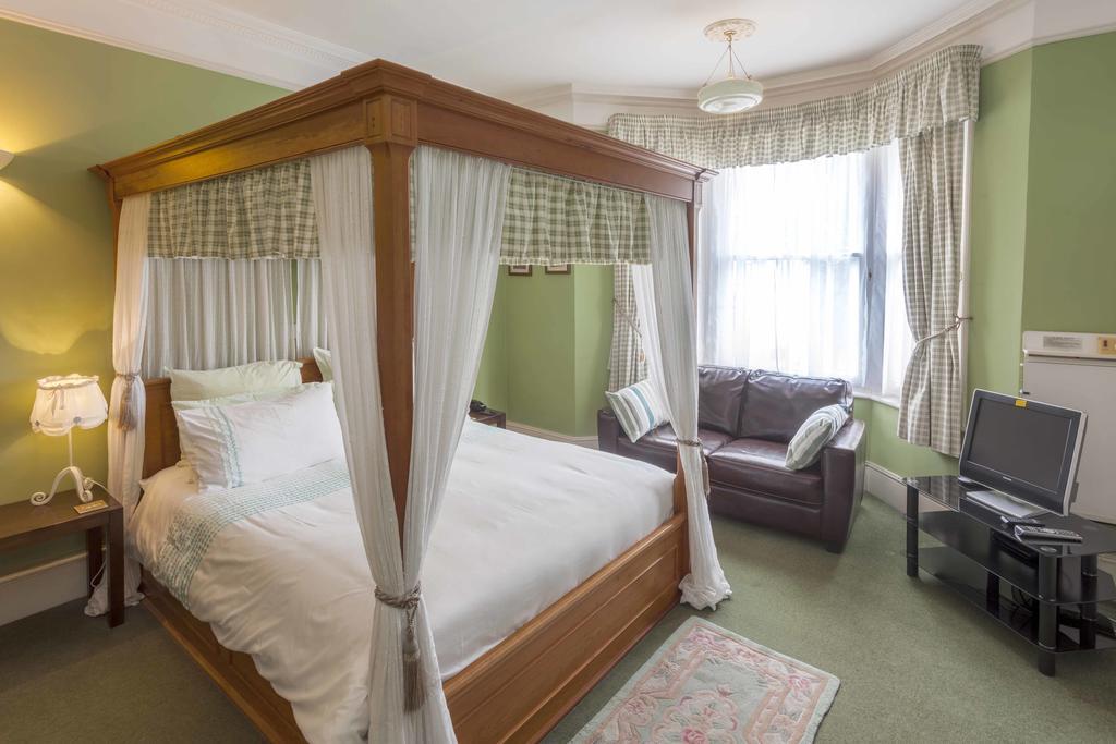 Deluxe Double Room,324436360:JPEG