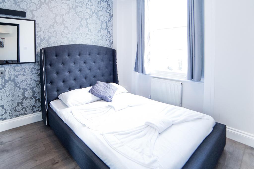 One-Bedroom Apartment,821763179:JPEG