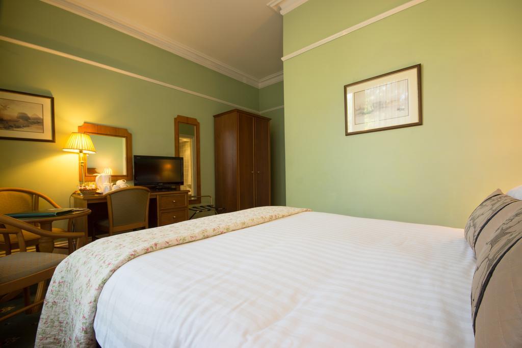 Doppelzimmer mit Badewanne