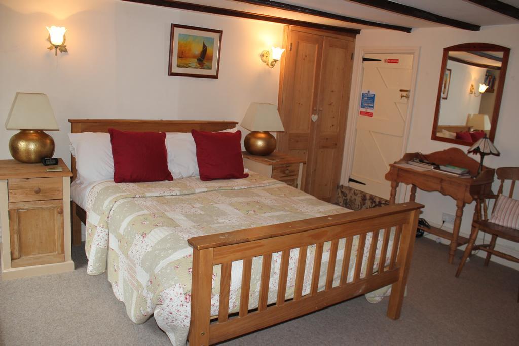 Deluxe Double Room with Shower