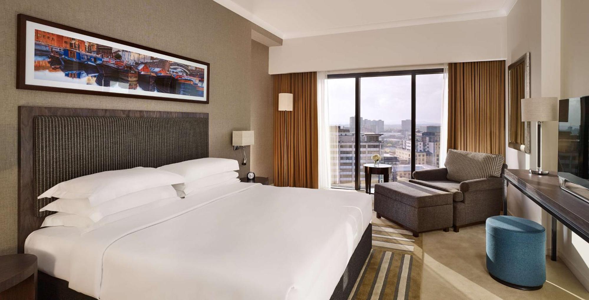 Executive Suite,444199092:JPEG