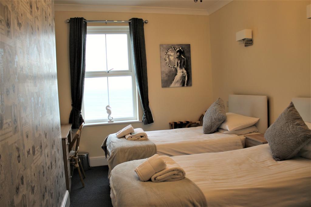 Twin Room with Sea View