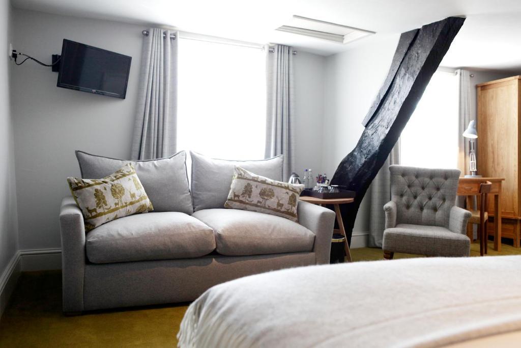 Family Room,38052679:JPEG