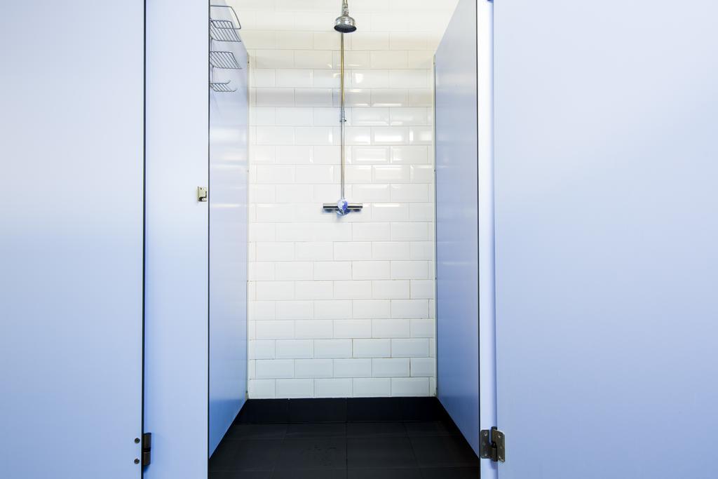 Twin Shared Bathrooms,382795645:JPEG