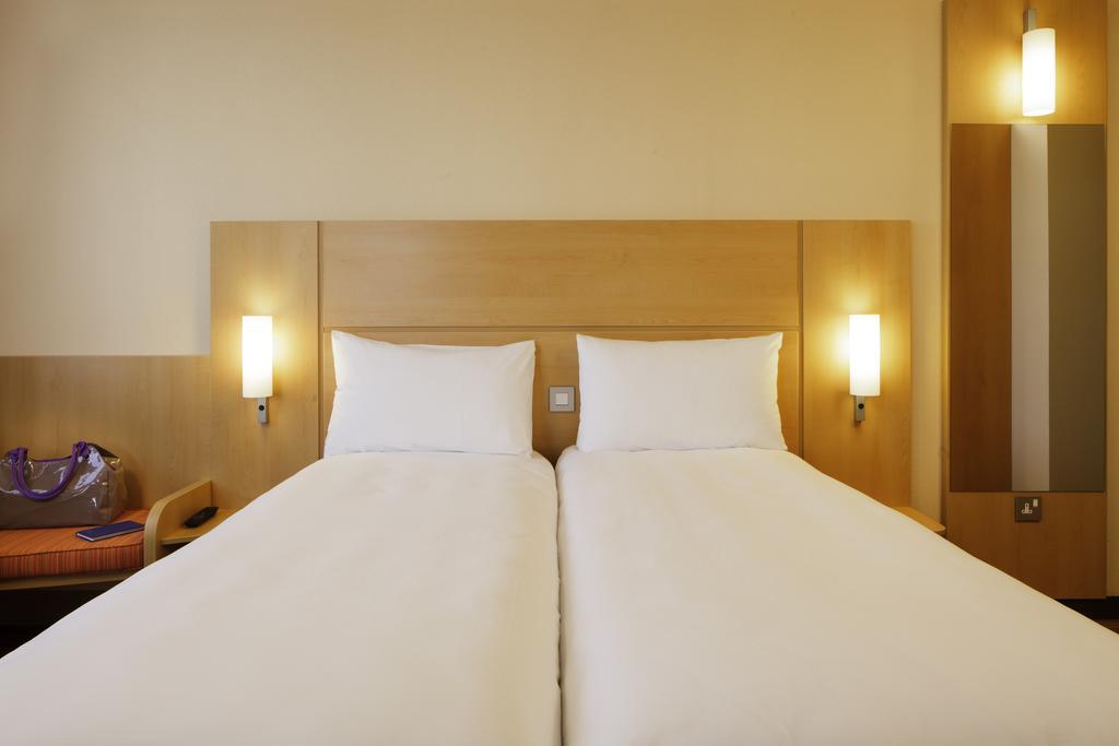 Quarto Twin