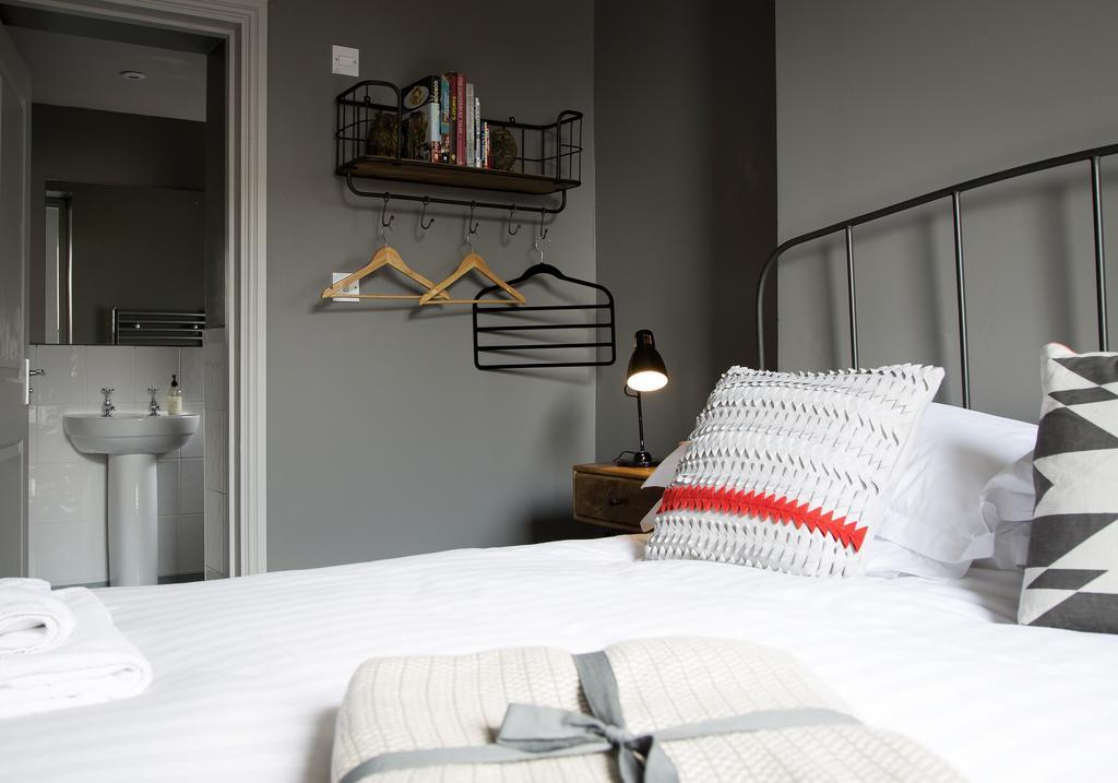 Deluxe Double Room with Shower