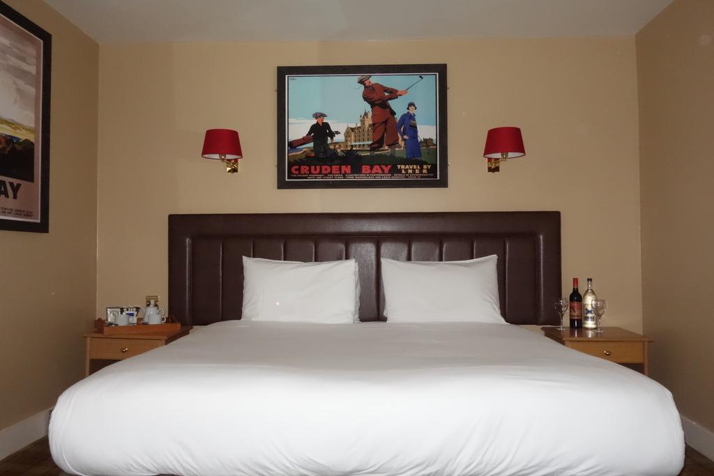 Standard Double or Twin Room,1154044236:JPEG