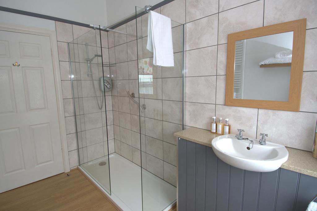 Deluxe Double Room with Shower,1202874862:JPEG