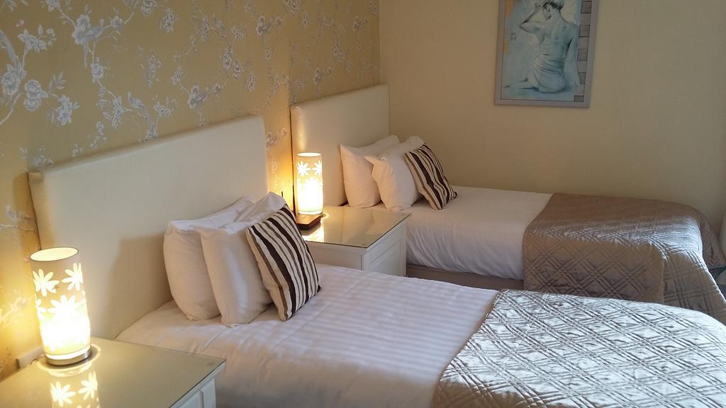 Tweepersoonskamer met 2 Aparte Bedden