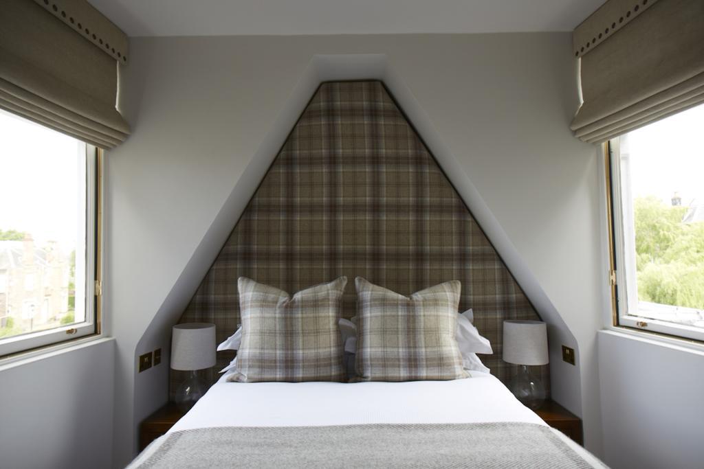 Petite Double Room