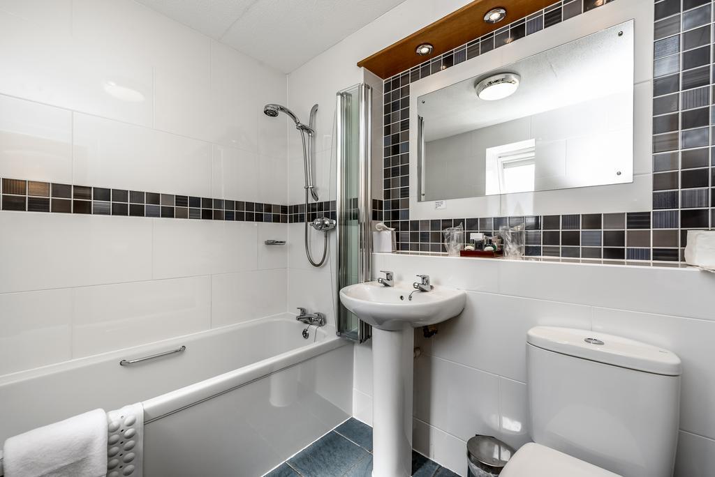 Standard Double or Twin Room (Pets Allowed on Request)