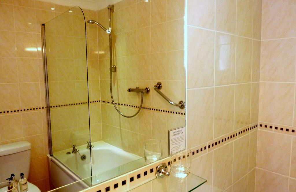Habitación Doble Superior con cama con dosel - Primer Piso