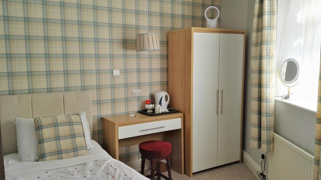 Single Room,657094722:JPEG