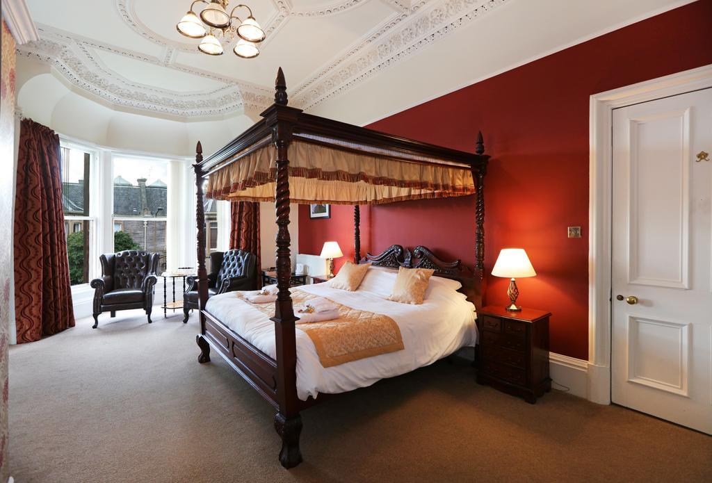 King Room with Mountain View
