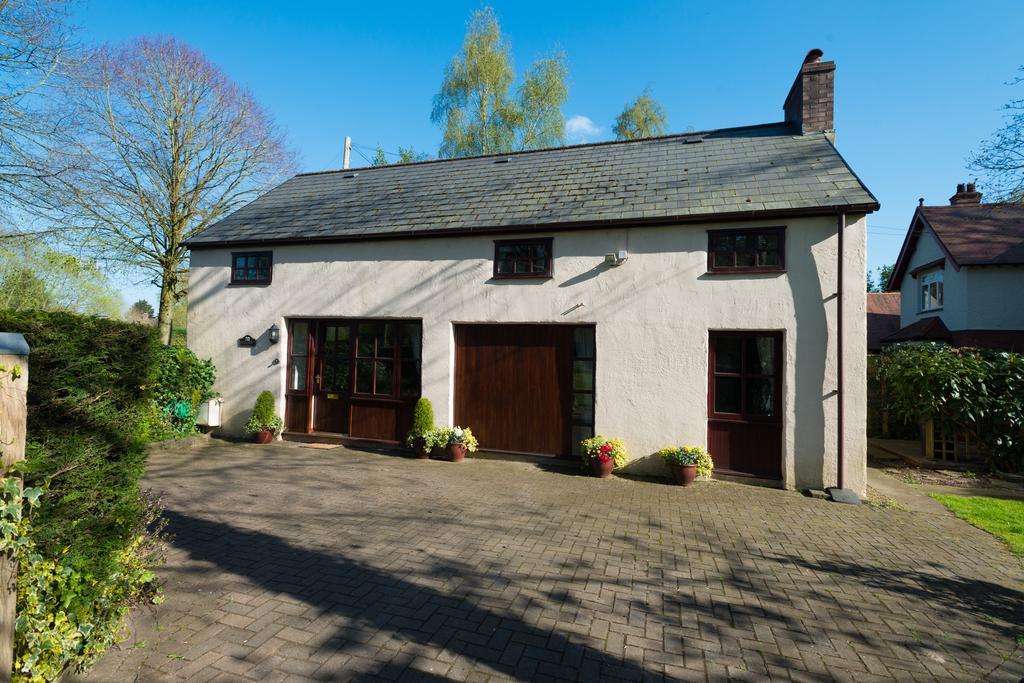 Two-Bedroom Apartment with Garden View,723926701:JPEG