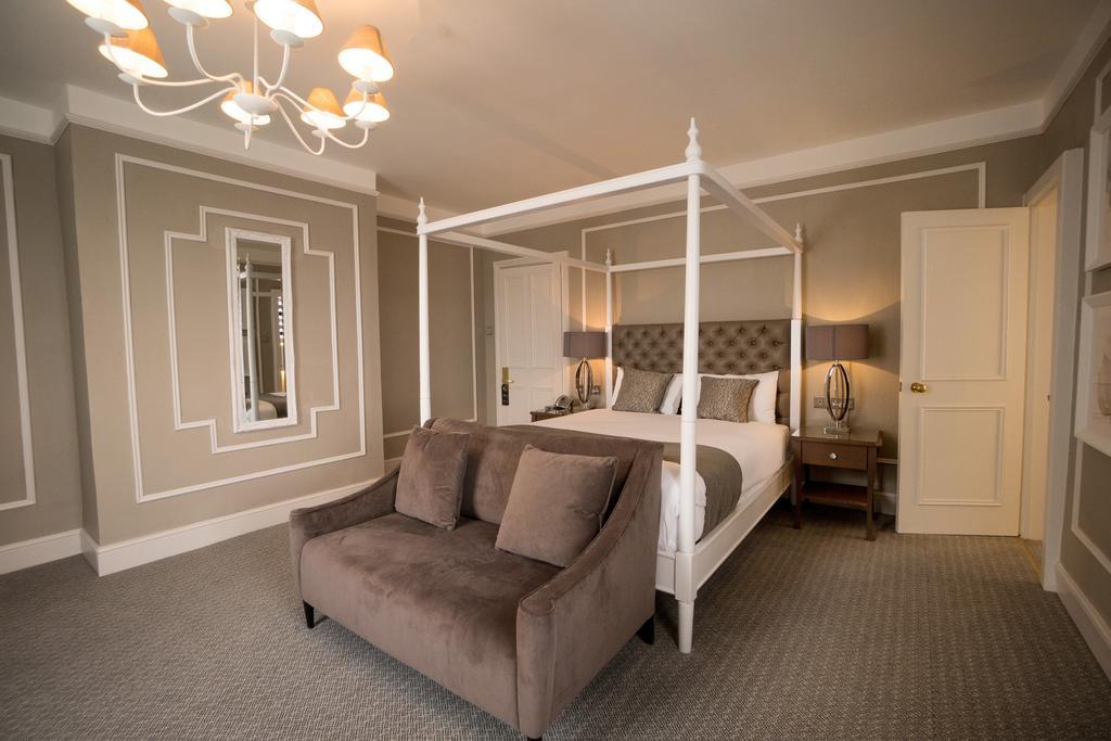 4-Poster Room,678756477:JPEG